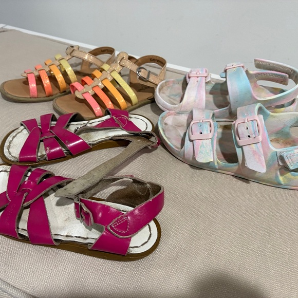 little girls sandal lot - Picture 1 of 2